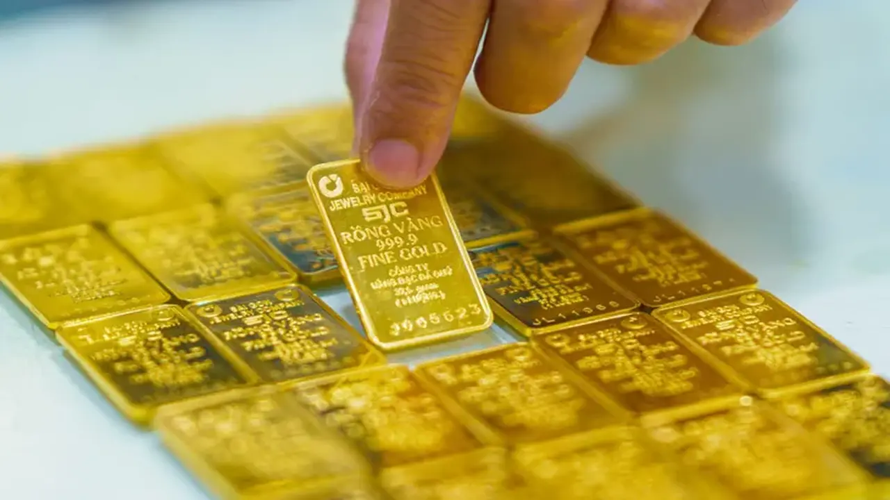 أسعار سبائك الذهب في فيتنام تتخطى حاجز 187 مليون دونغ للأونصة الواحدة